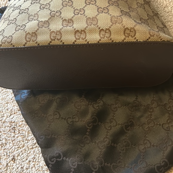 Small authentic Gucci bag with wallet has original bag for storage. A steal! - Picture 2 of 4